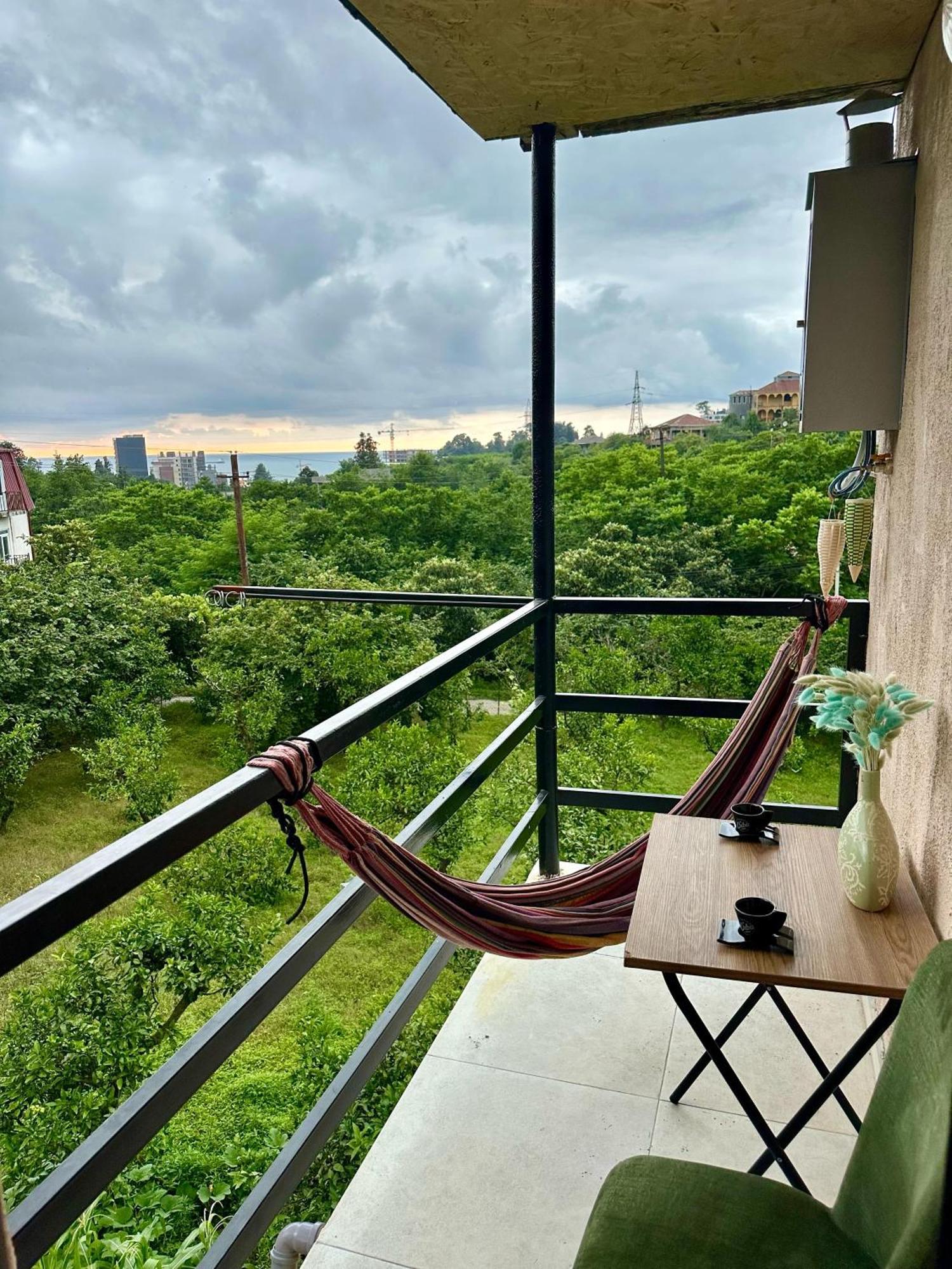 Отель Nita House Батуми Экстерьер фото